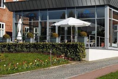 фото отеля Gastehaus Am Schlosspark Gustrow