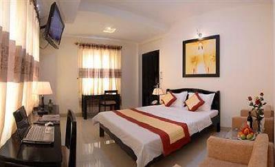 фото отеля Canary Hue Hotel