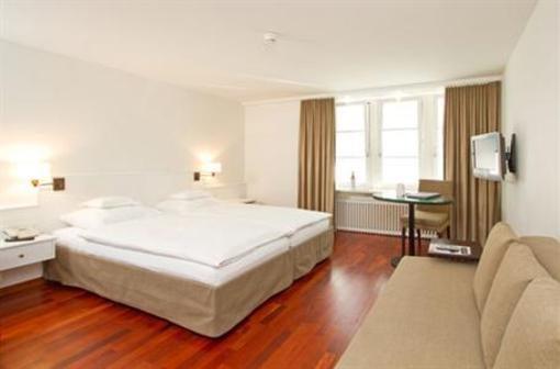 фото отеля Helmhaus Swiss Quality Hotel