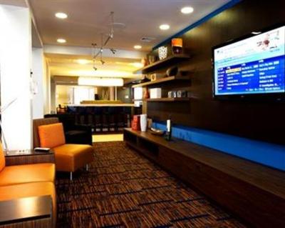 фото отеля Courtyard by Marriott Chicago St. Charles