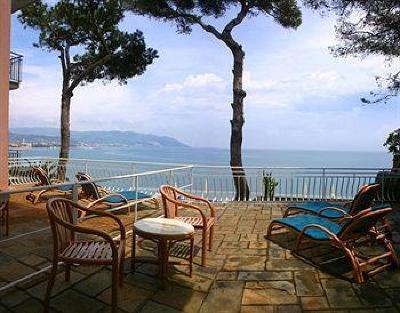 фото отеля Arc En Ciel Hotel Diano Marina