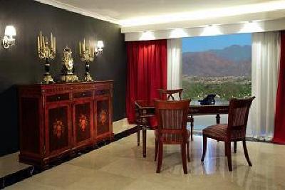 фото отеля Diplomatic Park Suites