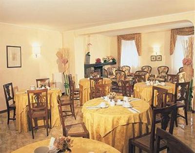 фото отеля Hotel Pavone Angera