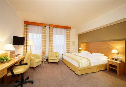 фото отеля Crowne Plaza Hotel Prague