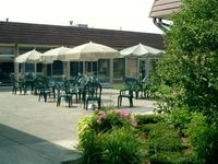 Raintree Inn