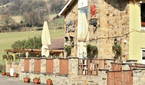 фото отеля Lamb & Flag Hotel Abergavenny