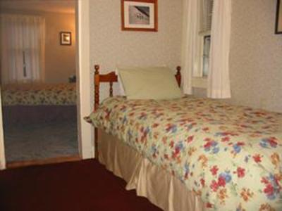 фото отеля Nereledge Inn