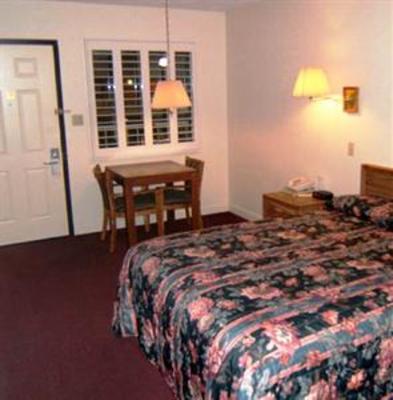 фото отеля Chief Motel McCook
