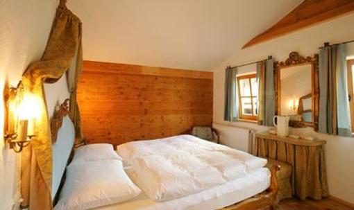 фото отеля Das Baderhaus Farmhouse Apartment Zell am See