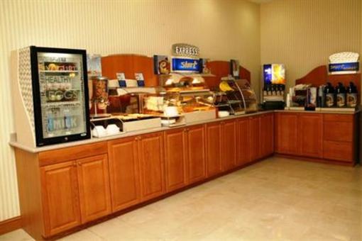 фото отеля Holiday Inn Express Boonville