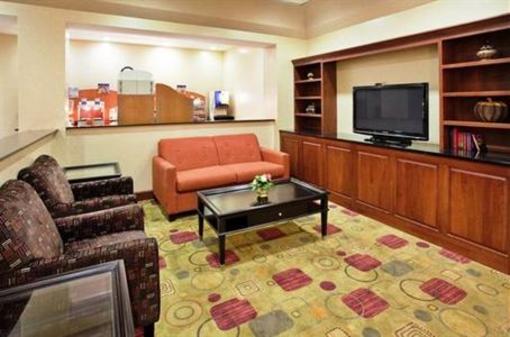 фото отеля Holiday Inn Express Boonville