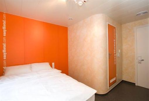 фото отеля easyHotel Budapest Oktogon