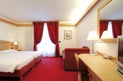 фото отеля Alphotel Taller Dimaro
