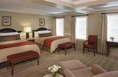 фото отеля Hotel Ambassador Downtown / Utica Square
