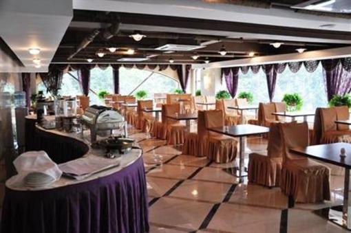 фото отеля Super 8 Hotel Qingdao Chengyang Bao Long City Square