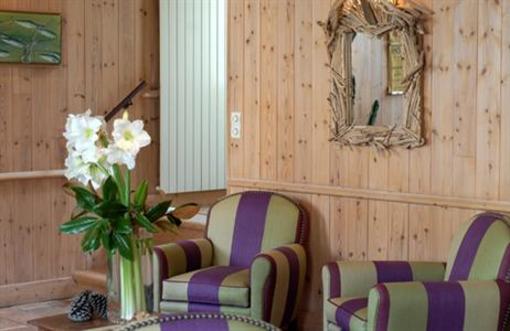 фото отеля Hotel Le Chat Botté Saint-Clement-des-Baleines