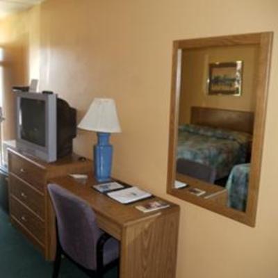 фото отеля Budget Host Village Inn Kirksville