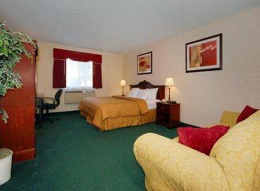 фото отеля Quality Inn and Suites North Toledo (Ohio)