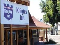Knights Inn Fresno