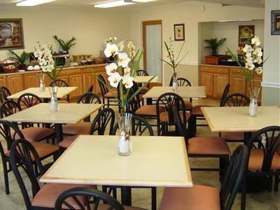 фото отеля Best Western Plus Holiday Sands Inn & Suites