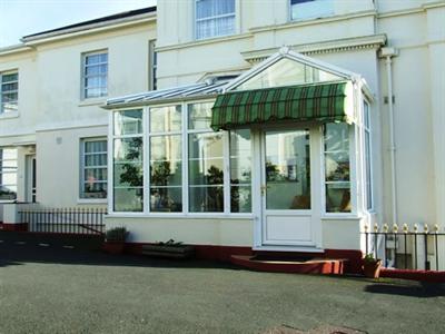 фото отеля Villa Capri Apartments Torquay