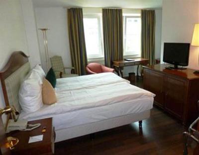 фото отеля Hotel Michelangelo Dusseldorf