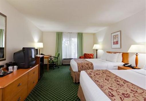 фото отеля Fairfield Inn Valparaiso