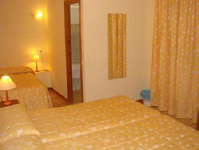 фото отеля Hostal Loreto Denia