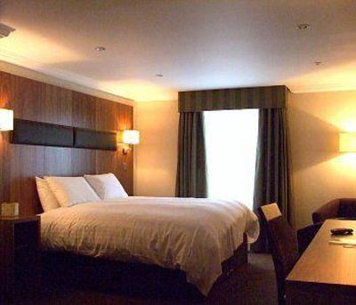 фото отеля Cheltenham Regency Hotel