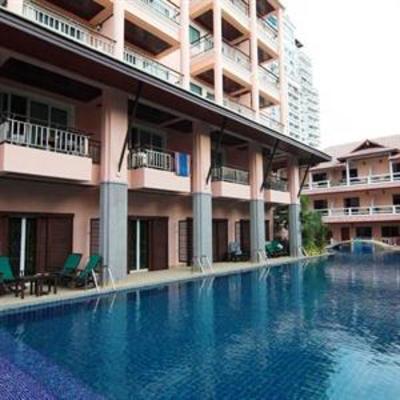 фото отеля Thanthip Villa Phuket