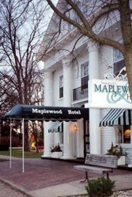 фото отеля Maplewood Hotel