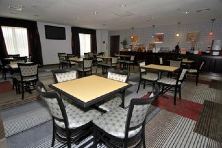 фото отеля BEST WESTERN Goodman Inn & Suites