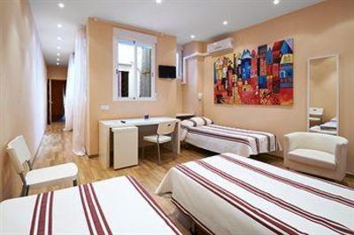 фото отеля Apartamentos Arenal Madrid