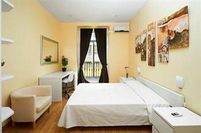 фото отеля Apartamentos Arenal Madrid