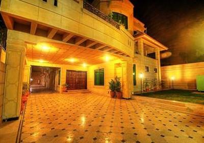 фото отеля Margalla Courtyard Hotel Islamabad