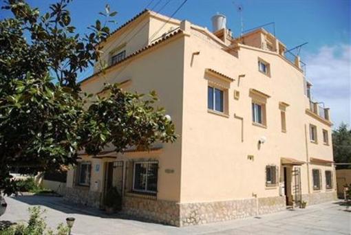 фото отеля Hostal El Callejón Tarragona