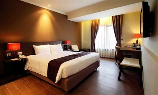 фото отеля Dafam Hotel Cilacap