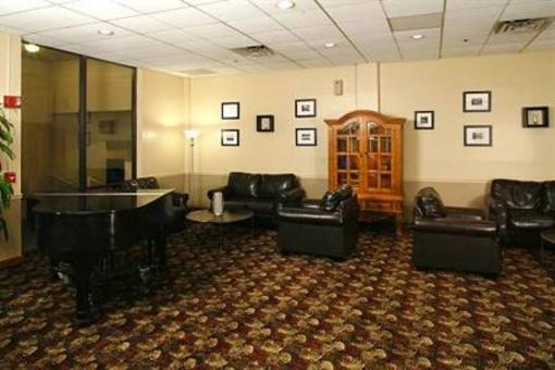 фото отеля Paramount Plaza Hotel & Suites
