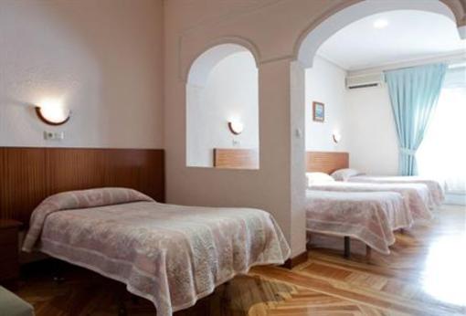 фото отеля Hostal Zamora
