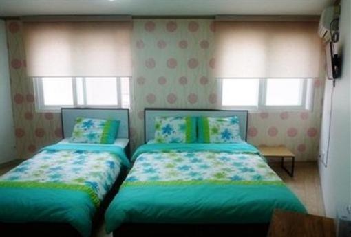 фото отеля Namdaemun Guesthouse Seoul