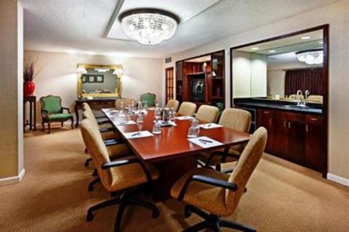 фото отеля Crowne Plaza Hickory I-40
