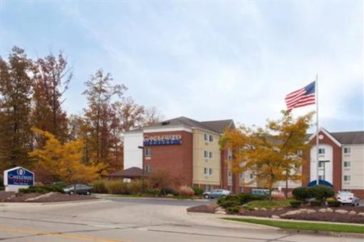фото отеля Candlewood Suites Cleveland North Olmstead