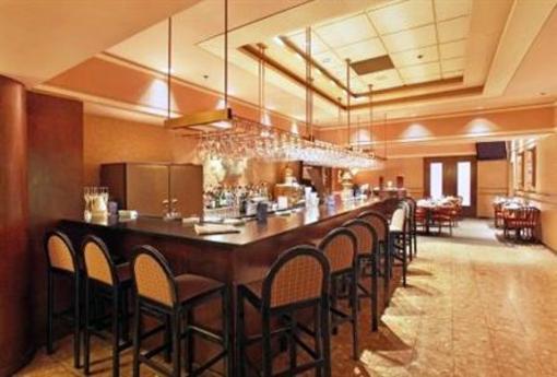 фото отеля Hotel Gouverneur Place Dupuis Montreal