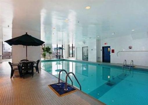 фото отеля Hotel Gouverneur Place Dupuis Montreal