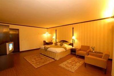 фото отеля Shervani Hilltop - Nainital