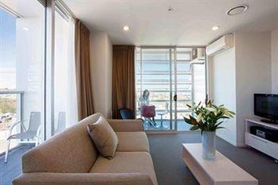 фото отеля Proximity Apartments Manukau City