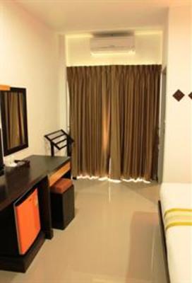 фото отеля IStay Patong Guesthouse