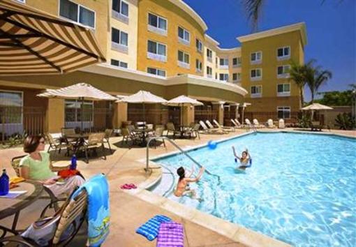 фото отеля Courtyard by Marriott Anaheim at Disneyland Resort