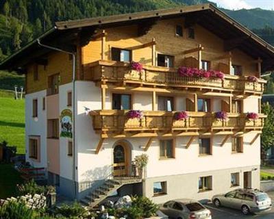 фото отеля Oberlehenhof Pension Kaprun