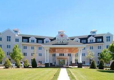 фото отеля Comfort Inn & Suites Saint Johnsbury